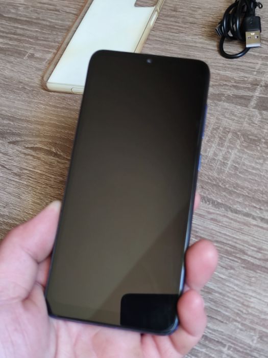 Samsung Galaxy A70 (128 ГБ)