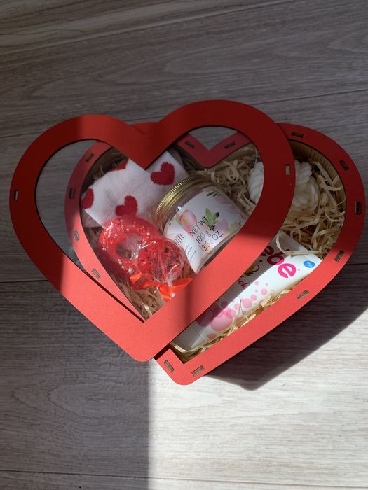 Подарункова коробочка до Дня Закоханих