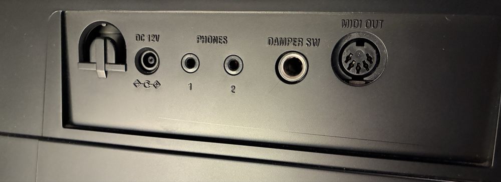 Korg SP-170DX Piano Digital - Bom estado (Preço negociável)