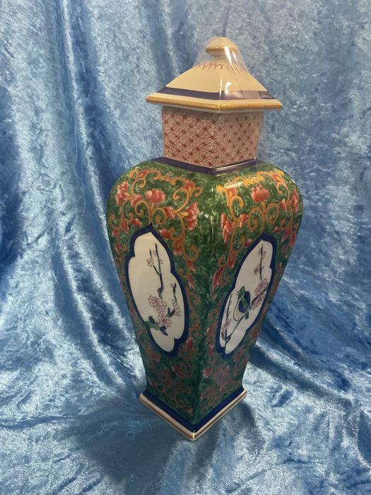 Pote vista alegre Ansham pintura a ouro com 26 cm tem tampa