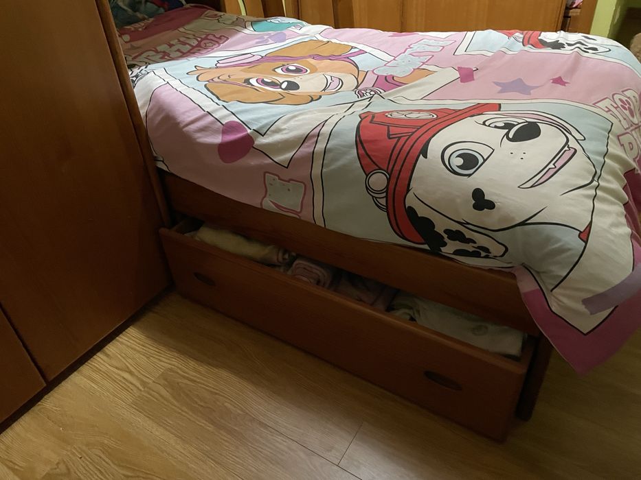 Beliche com armário e dois gavetões