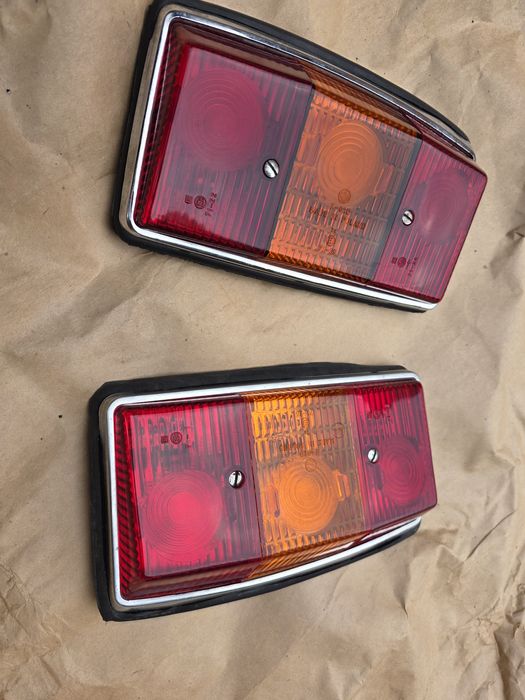 Nowe lampy tylnie Warszawa sedan 223, 224