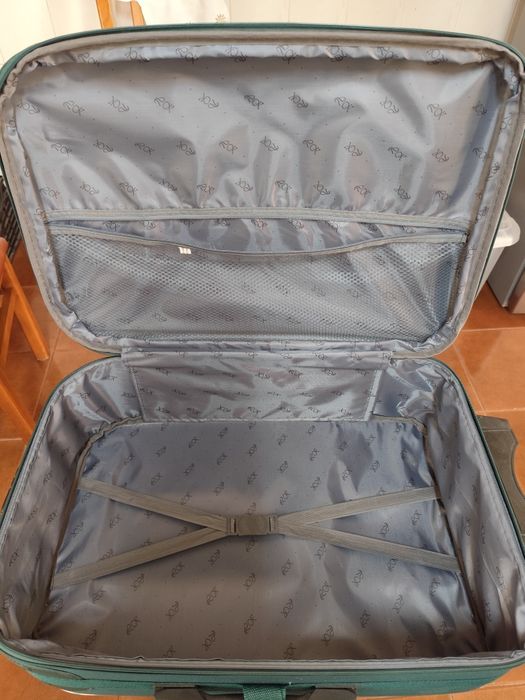 Mala de viagem e nécessaire - novos, nunca utilizados !