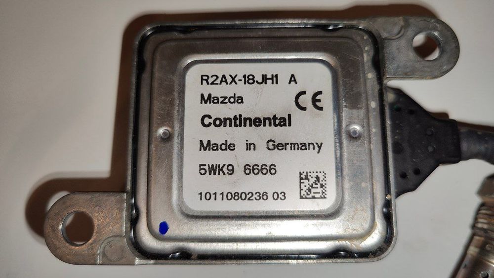 Лямба зонд , датчик NOX 
Mazda R2AX18JH1A Continental