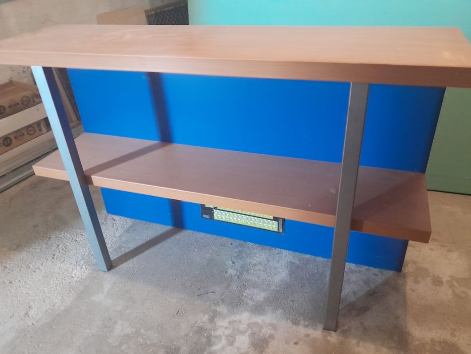 Prateleira de Secretária