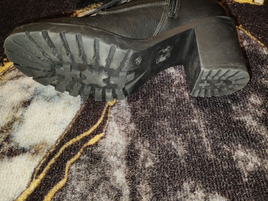 Buty jesienno-zimowe na obcasie