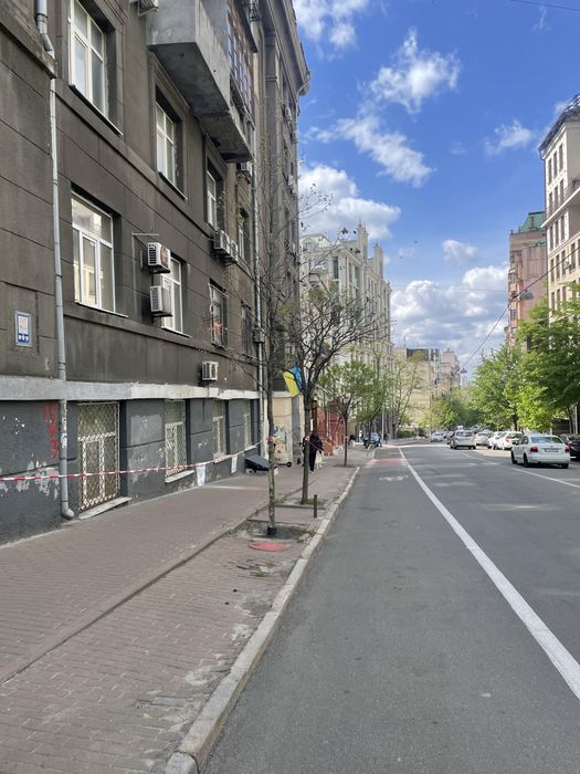 Продажа офисного помещения Шевченковкий район,Золотые Ворота, Яр Вал