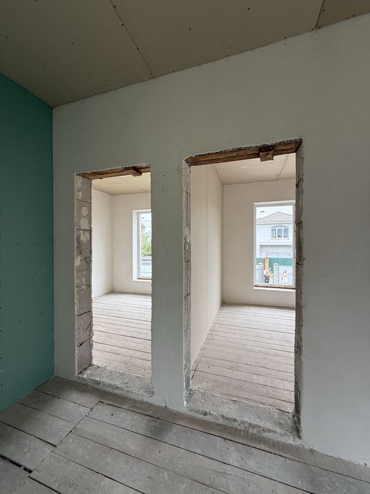 Дуплекс в Бучі ЧИСТОВА ШТУКАТУРКА, велика ділянка
