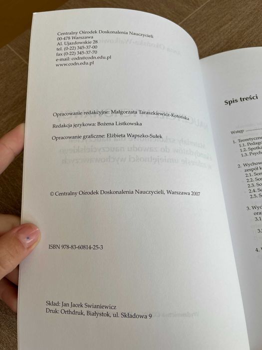 Nauczyciel wychowawcą: materiały szkoleniowe dla nauczycieli