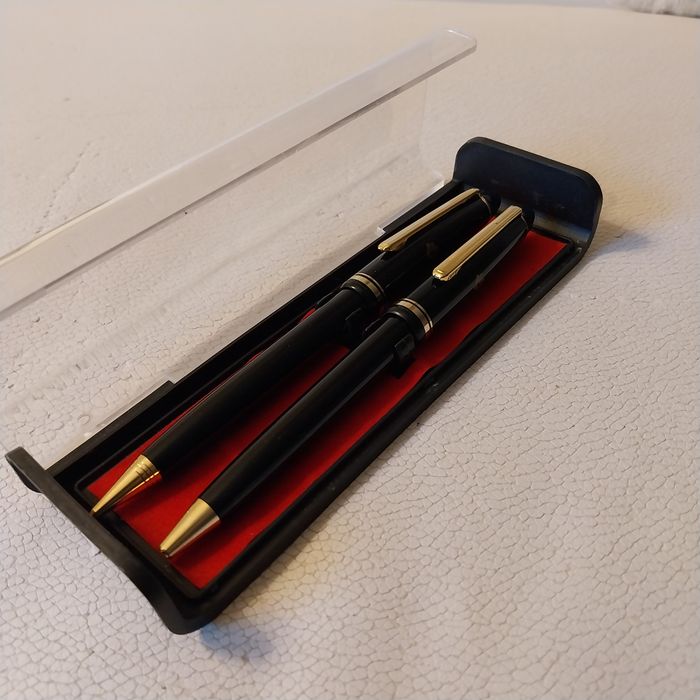 Conjunto Vintage de Escrita (Caneta + Lapiseira) — Banco Efisa, S.A.