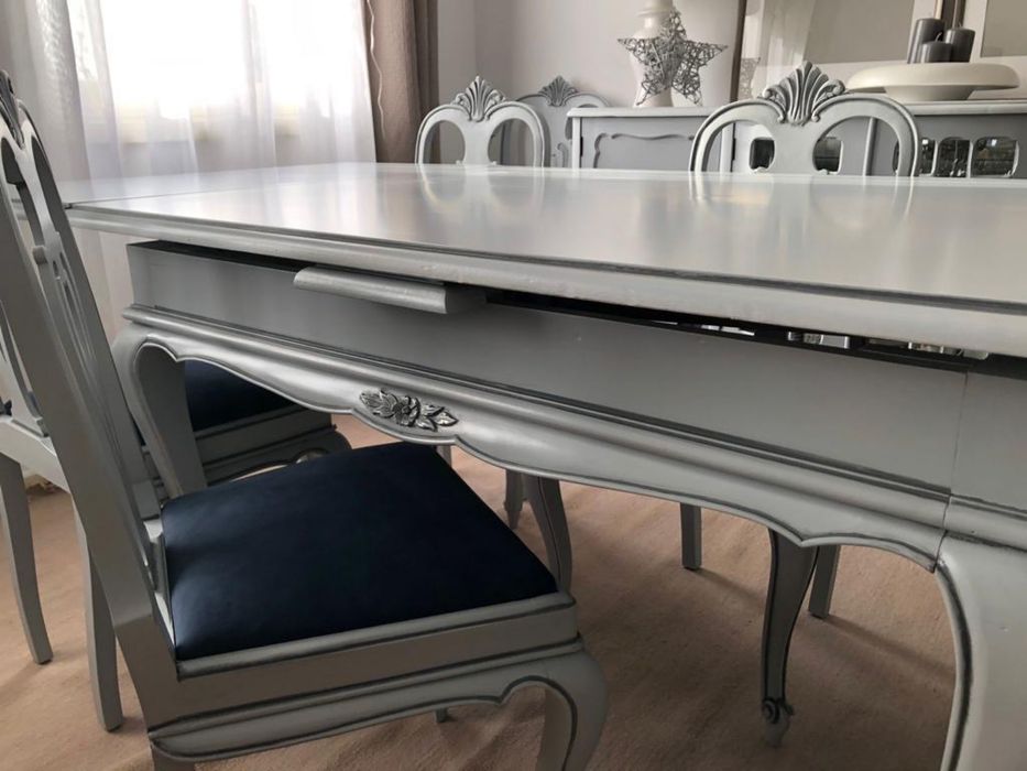 Mesa Queen Anne + 6 cadeiras e 2 cadeirões