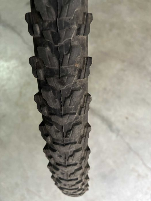 Pneu Hutchinson Rock 26x195