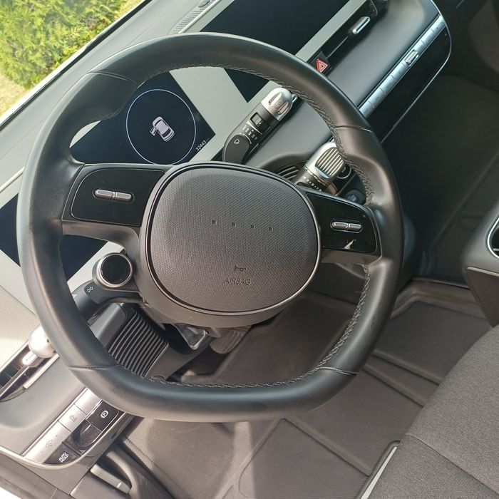 Ionik 5  2023року