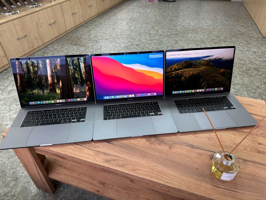 MacBook本体 MacBook Pro 2019 / i9 / 32GB / 1TB SSD Apple MacBook Pro (16-inch, 2019) - Intel Core i9-9880H