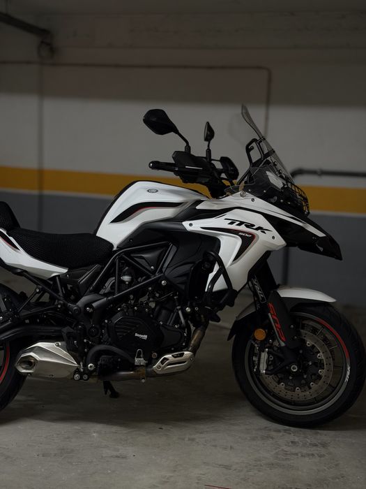 Benelli trk 502 extras