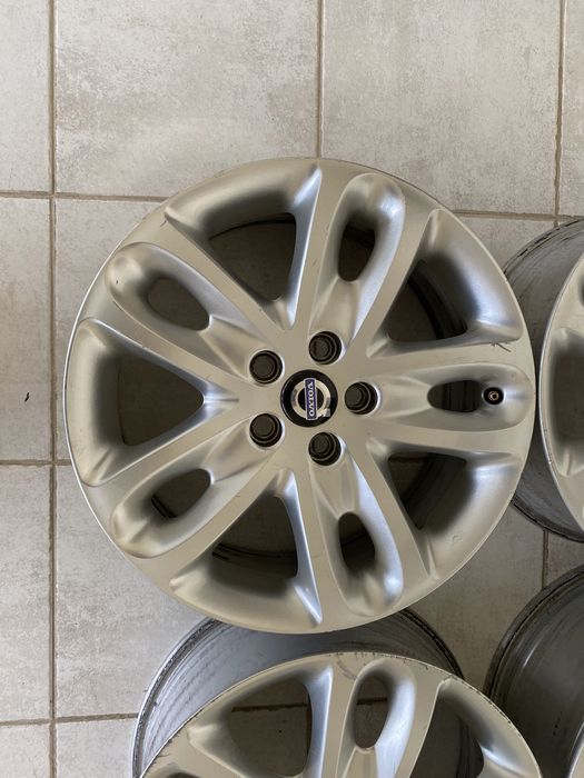 Jantes 17” 5x108 originais Jaguar ford Connect focus volvo v50 v40 c30