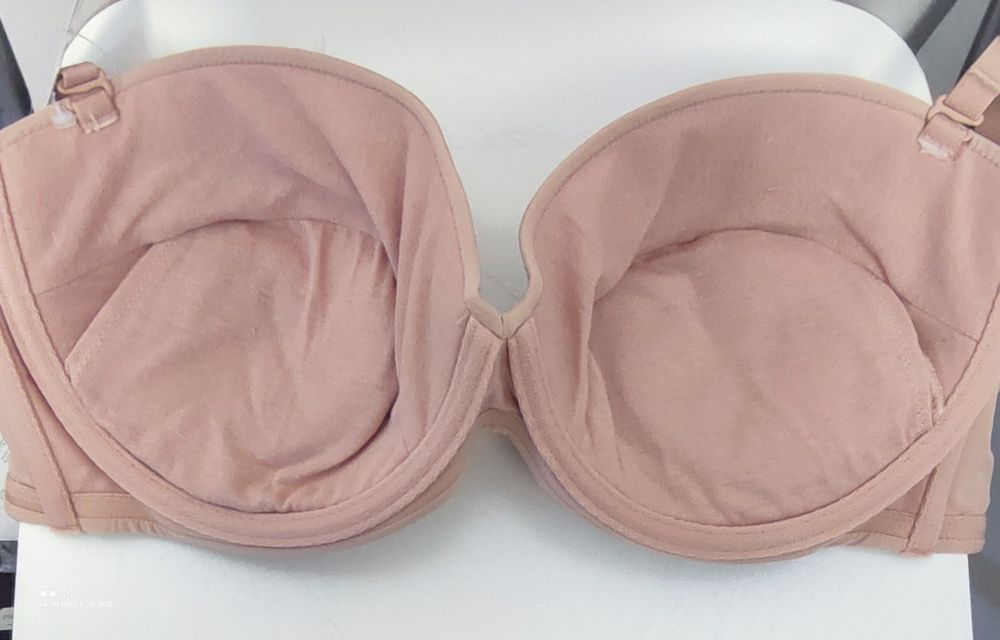 Biustonosz Triumph Stepy Soft 01 WDP push-up rozm.80D.   O754