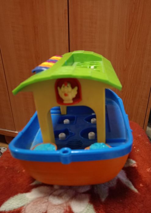 Корабель Ноєв ковчег.