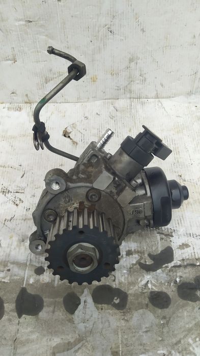 Pompa wtryskowa 1.6 TDI Skoda Octavia III VW Golf VII Seat Audi A3