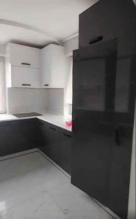 Новий будинок неподалік від центру