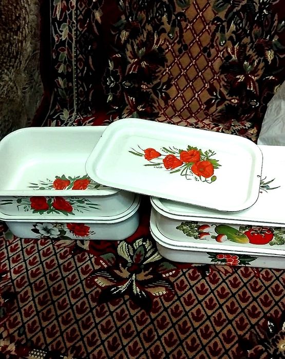 Лотки лоточки судочки контейнери емальовані металеві залізні