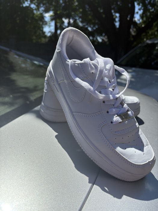 Кросівки Nike, б/в, хороша ціна, відмінний стан