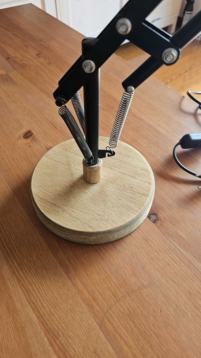 Candeeiro de mesa estilo industrial