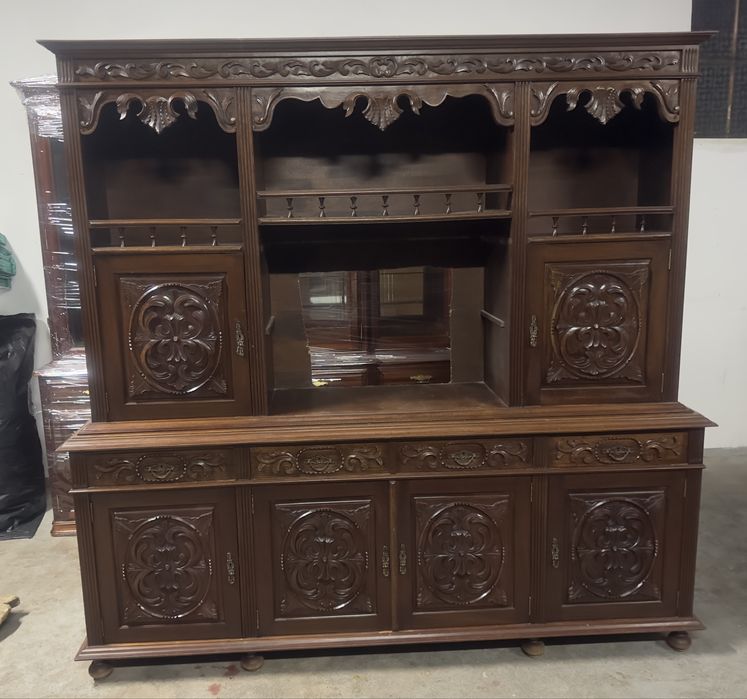 Móvel de sala Mesa e Cadeiras