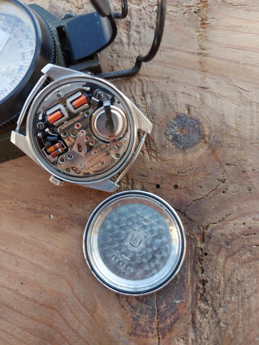 Relógio Universal Geneve Unisonic