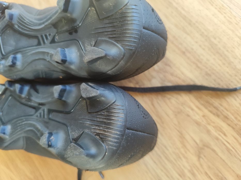 Buty piłkarskie adidas