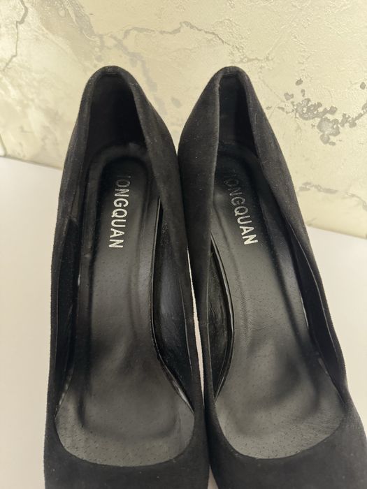 Туфлі жіночі на підборах 39р