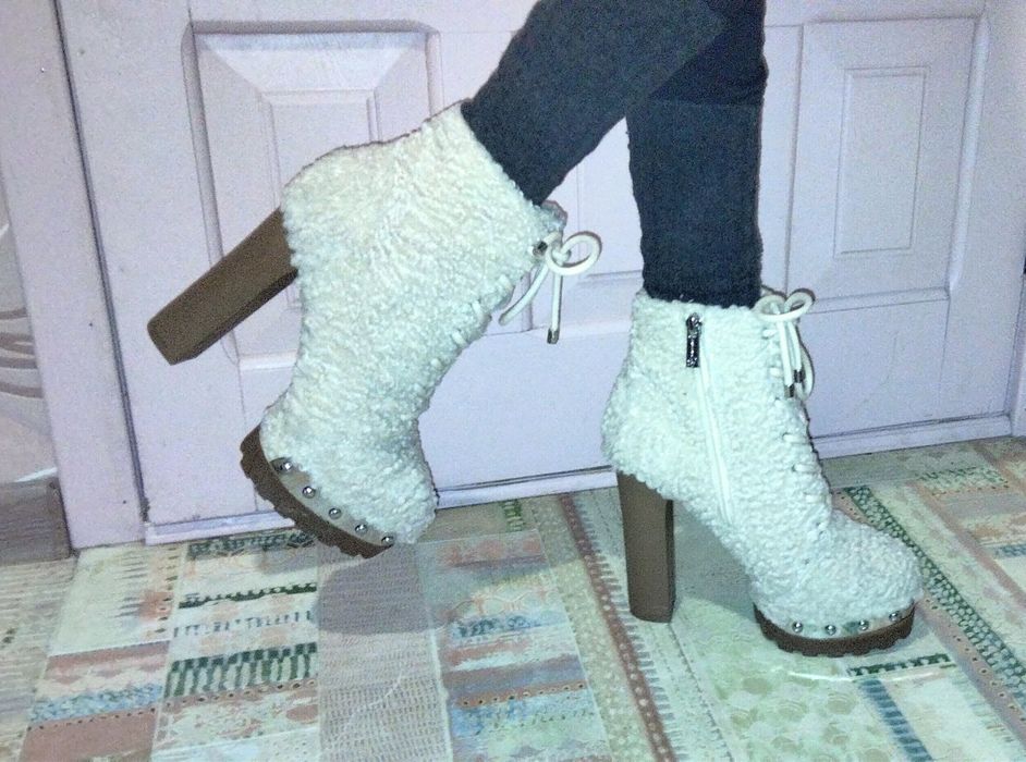 Стрипы, ботильоны Jessica Simpson