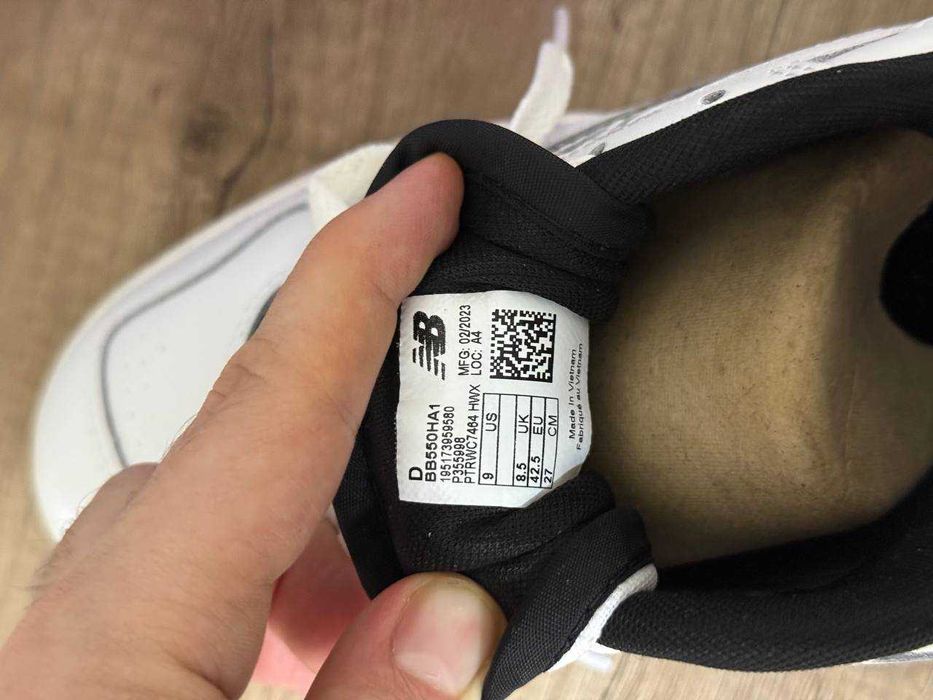 Кросівки New Balance 550 White/Black (BB550HA1).
27,5 см EU 42.5
