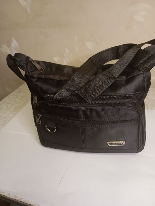 Мужская сумка 6 молний.