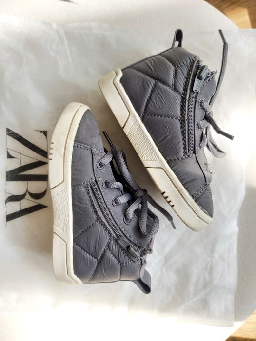 Wiosenne buty dla chłopca Zara 22