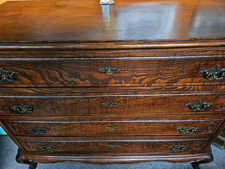 Cómoda antiga estilo Queen Anne - óptimo estado