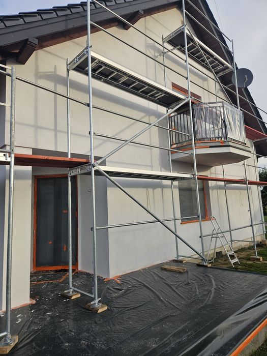 Wynajem rusztowań elewacyjne