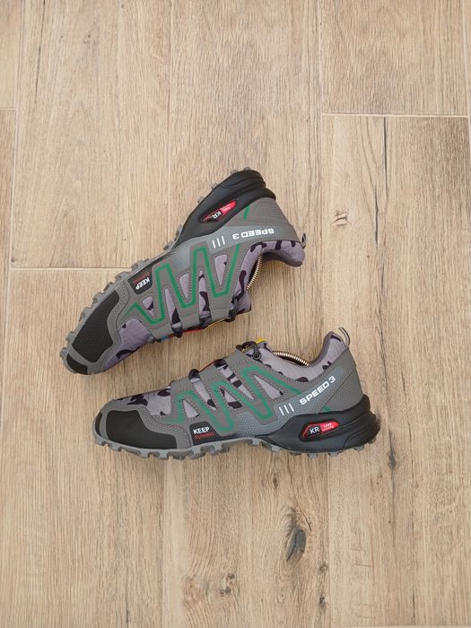Кросівки Keep Running р 42 (28 см) ц 1000 гр, у стані нових