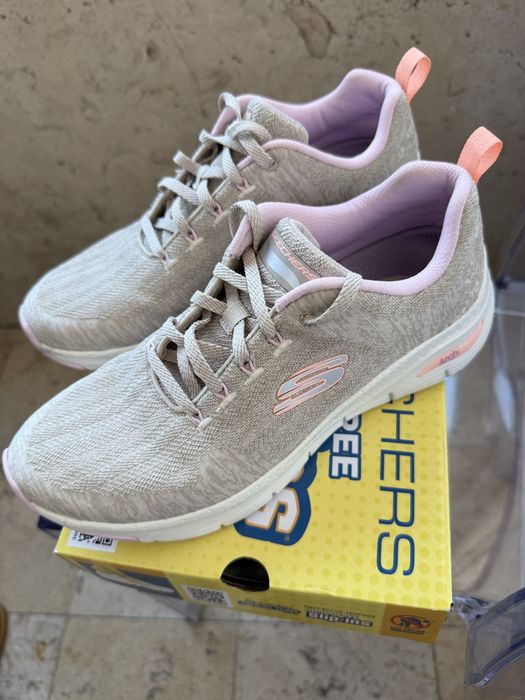 Tenis Skechers novos 39 a estrear