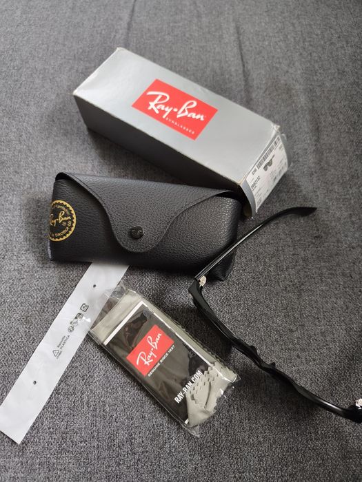 Сонцезахисні окуляри Ray-Ban