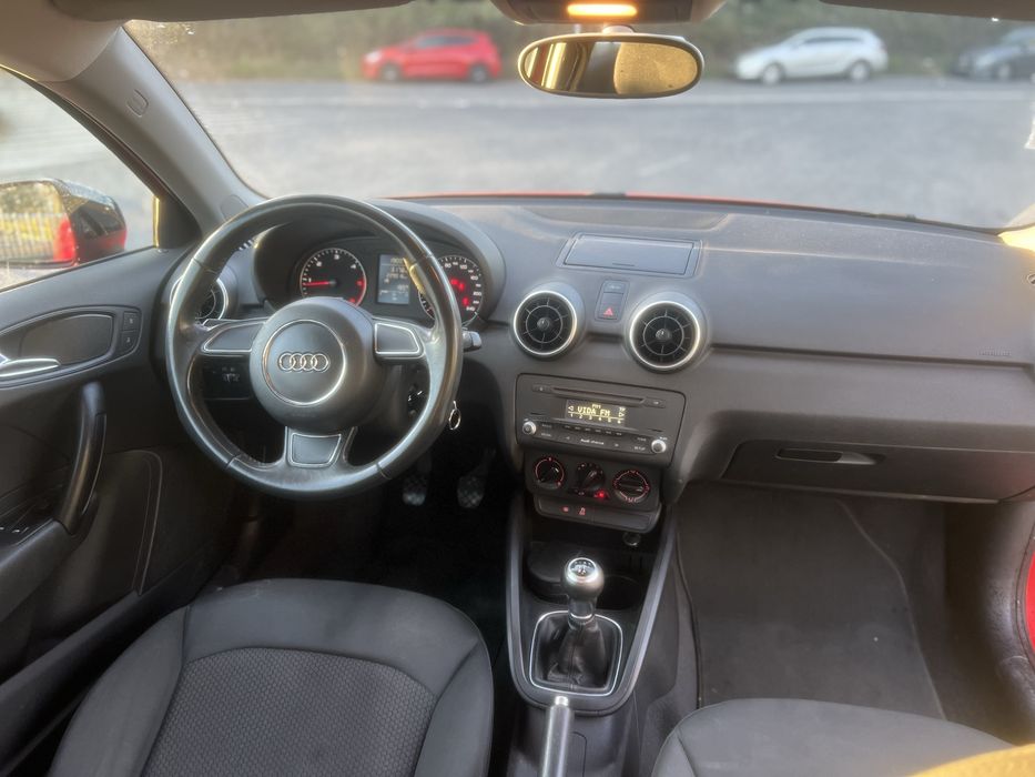 Audi A1 SPORT - 1.6Tdi  - NACIONAL