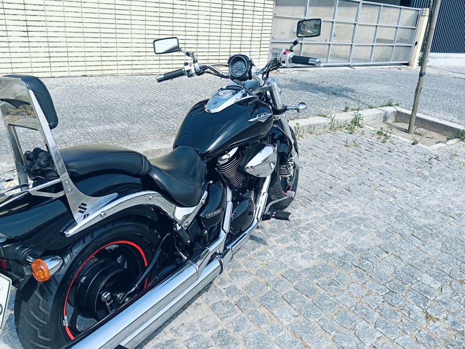Mota Suzuki intruder M800