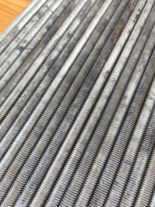 Шпилька різьбова м10 33см