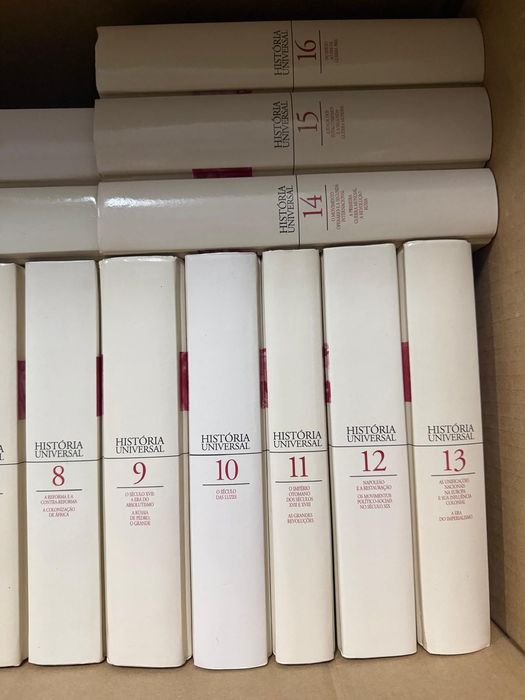 Colecção de 18 livros de História Universal
