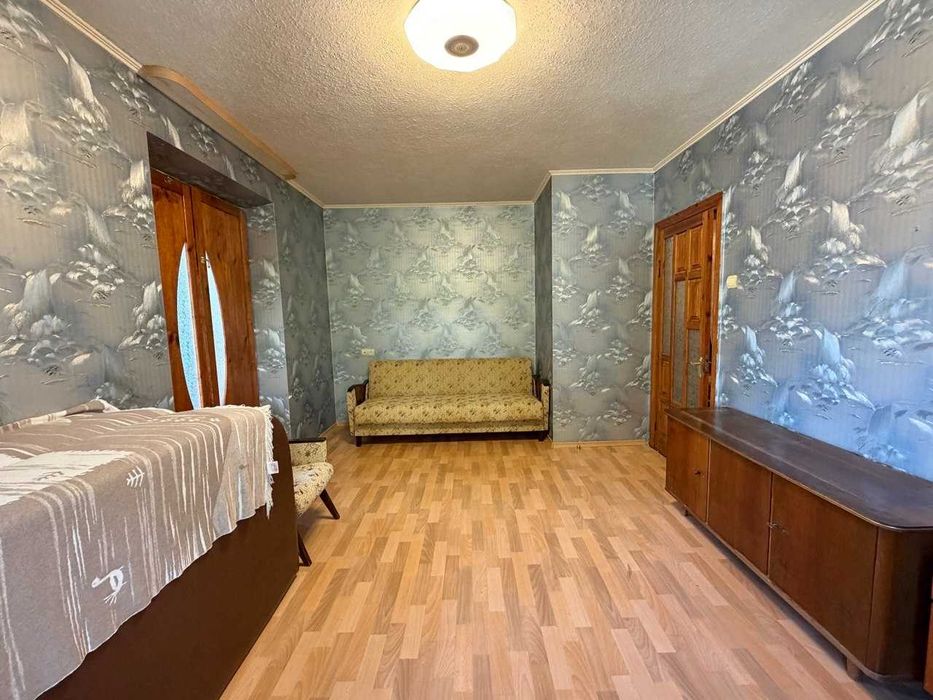1-комн. 2/9 Левый берег 2 мкр. пр. Металлургов Солнечный