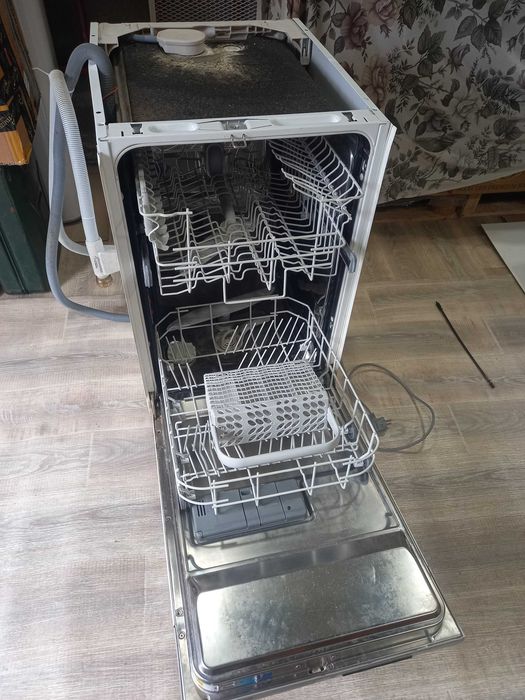 Посудомийка zanussi zdt5152