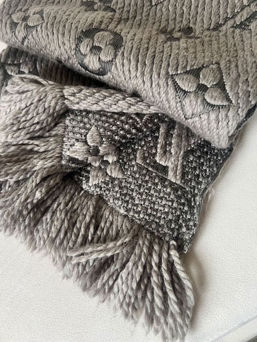 Szał zimowy gruby szalik szary monogram LV Louis Vuitton