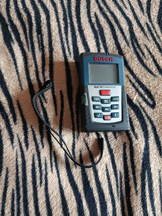 Лазерний далекомір Bosch Professional DLE 70