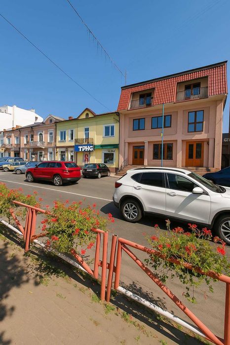 Оренда торгових приміщень в самомому центрі Надвірної!!! Чорновола 9а