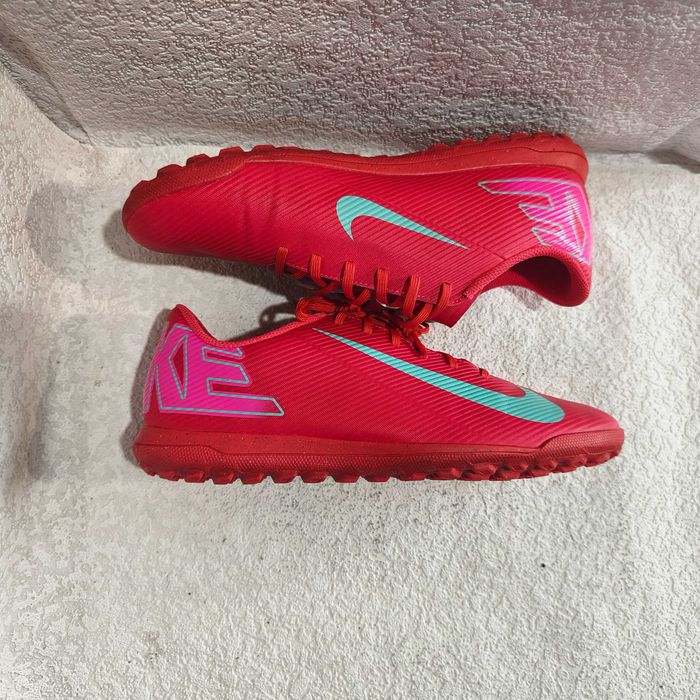 Сороконожки Nike - 40 - 41 p.  26 см.